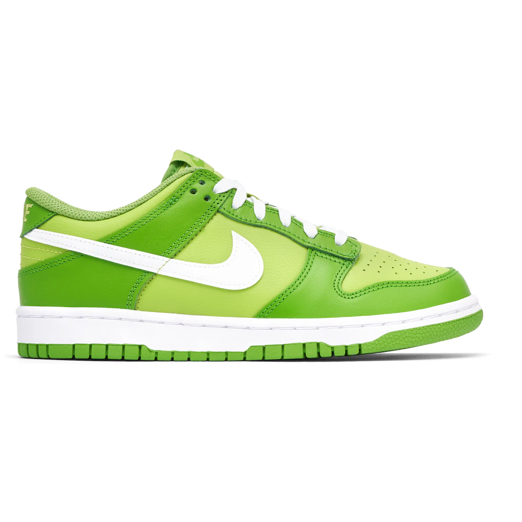 Nike Dunk purchases Low Chlorophyll GS size 5.5