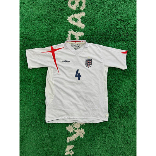 England 2005-2007 Home Shirt XL Gerrard 7/10 by KershKits in Clothing. Available at KershKicks for £55.00. A must-have for fans of KershKits looking to elevate their style with this Kits.