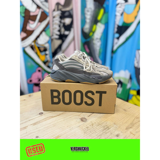 Yeezy 700 V2 Tephra UK 7