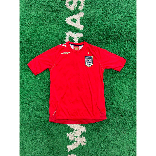 England 2006-2008 Away Shirt S 8/10 by KershKits in Clothing. Available at KershKicks for £45.00. A must-have for fans of KershKits looking to elevate their style with this Kits.