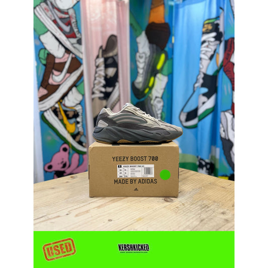 Yeezy 700 Tephra UK9.5