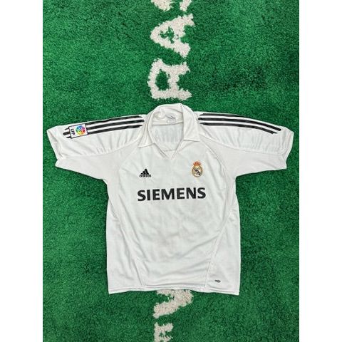 Real Madrid Home Shirt 2005-2006 Beckham #23 XL by KershKits in Clothing. Available at KershKicks for £80.00. A must-have for fans of KershKits looking to elevate their style with this Kits.