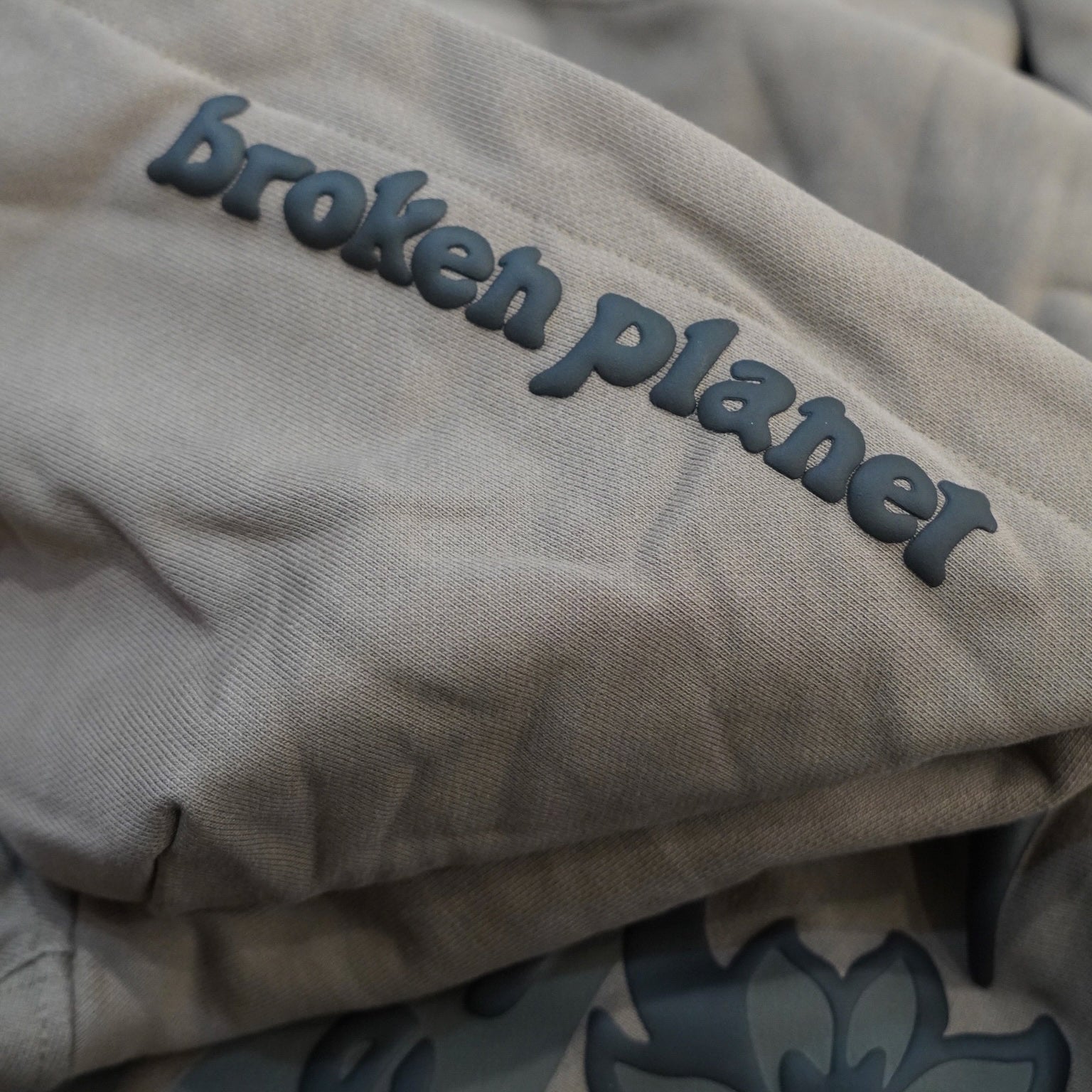 Broken Planet Market Off The Grid Hoodie Cinder Brown by Broken Planet Market in Uncategorized. Available at KershKicks for £150.00. A must-have for fans of Broken Planet Market looking to elevate their style with this Hoodie.