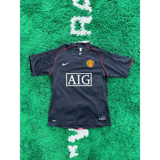 Manchester United Away Shirt 2007-2009 M by KershKits in Clothing. Available at KershKicks for £60.00. A must-have for fans of KershKits looking to elevate their style with this Kits.