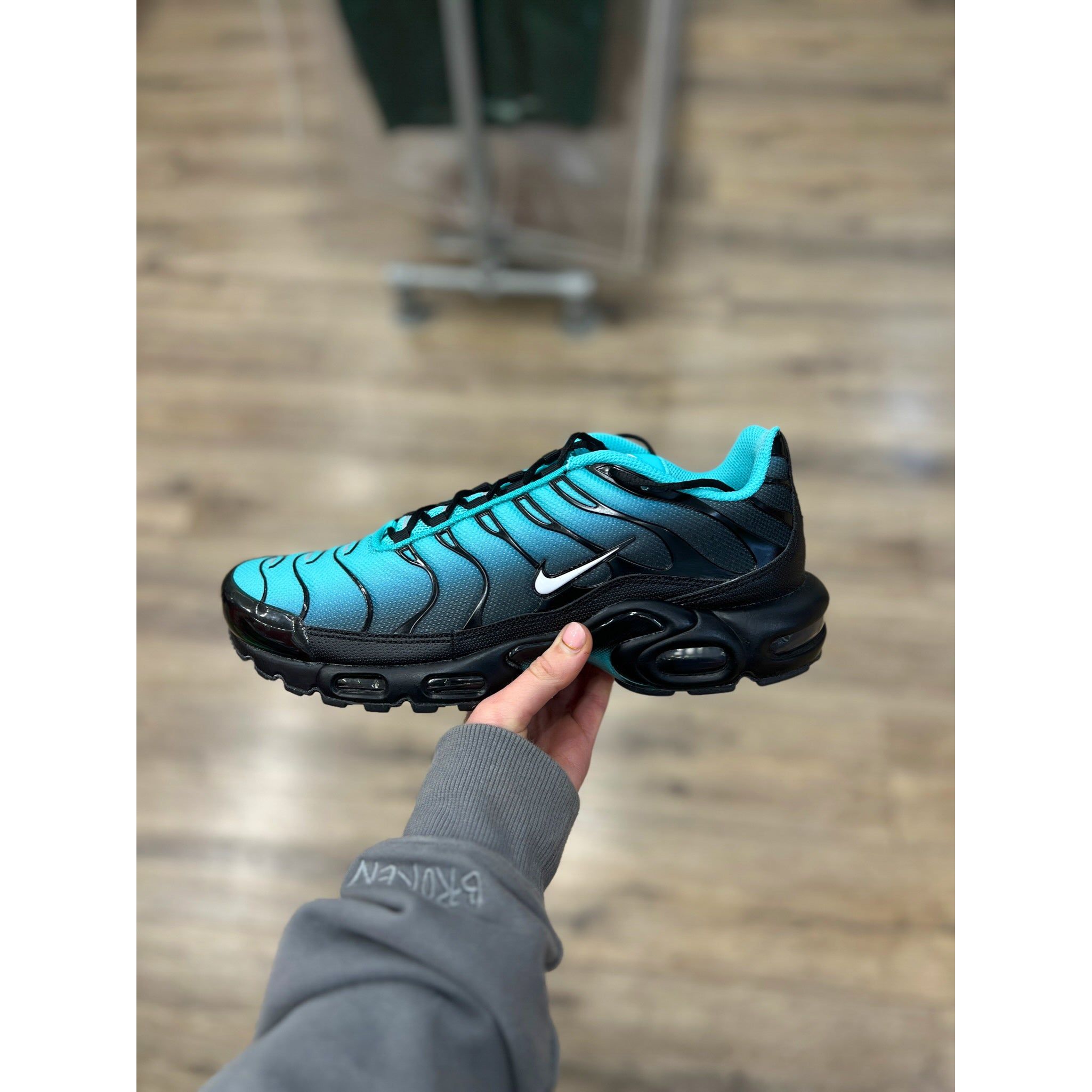 Nike TN Air Max Plus Light Retro