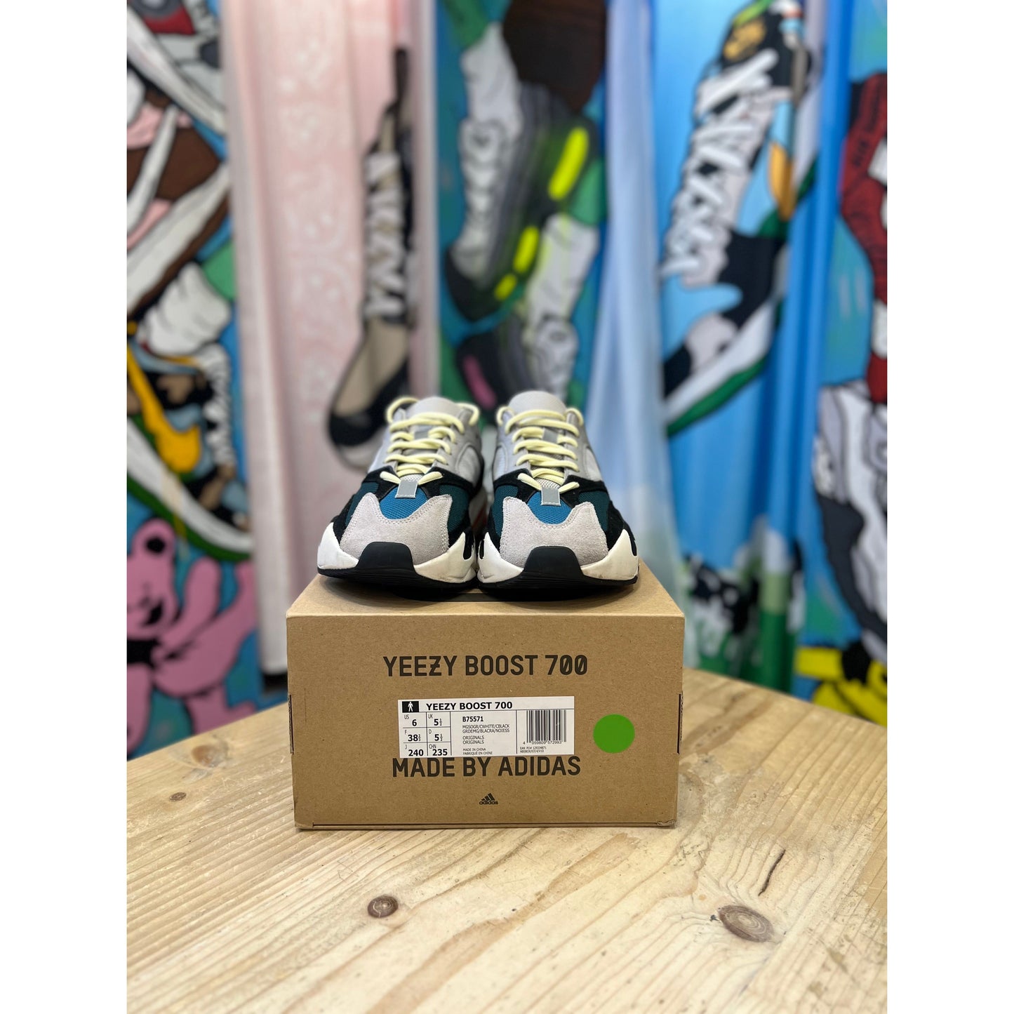 Yeezy 700 Waverunner UK5.5