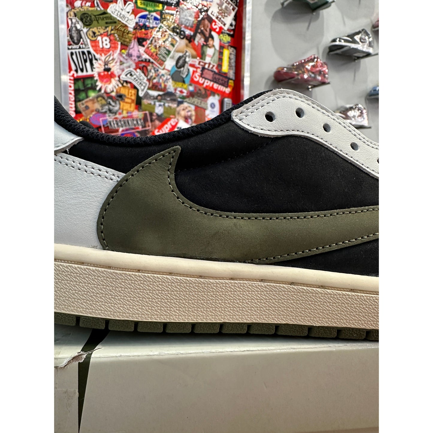 Jordan 1 Retro Low OG SP Travis Scott Olive (Women's) UK 9