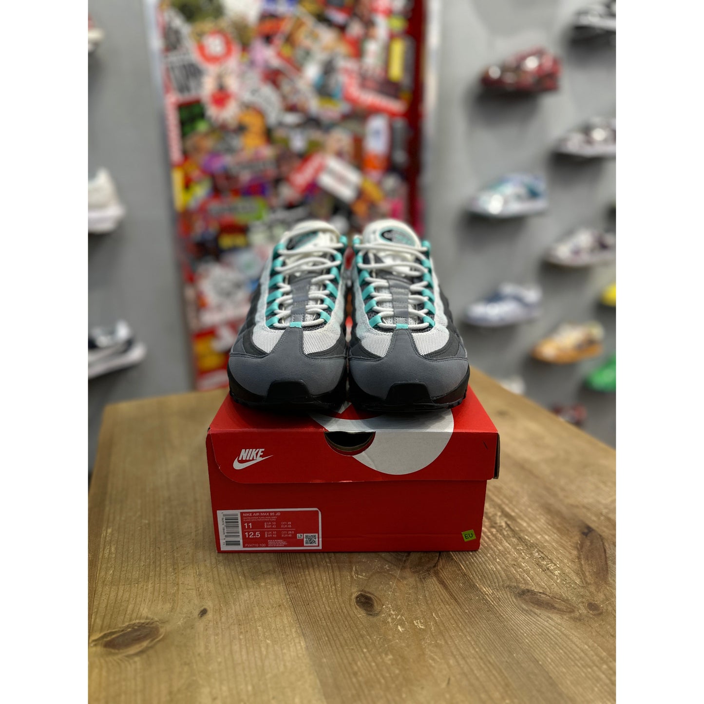 Nike Air Max 95 Hyper Turquoise UK 10