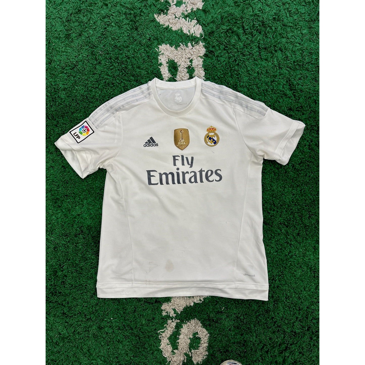 Real Madrid Home Shirt 2015/16 XL 7/10 by KershKits in . Available at KershKicks for £65.00. A must-have for fans of KershKits looking to elevate their style with this Kits.