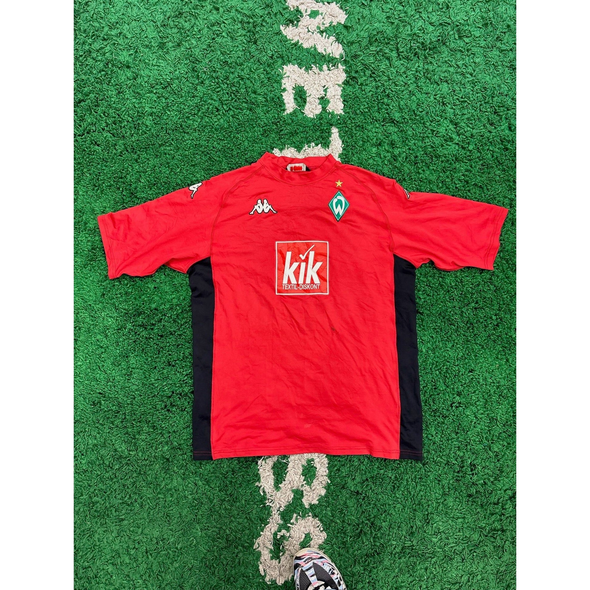 Werder Bremen Third Shirt 2005/06 XXL 7/10 by KershKits in . Available at KershKicks for £60.00. A must-have for fans of KershKits looking to elevate their style with this Kits.