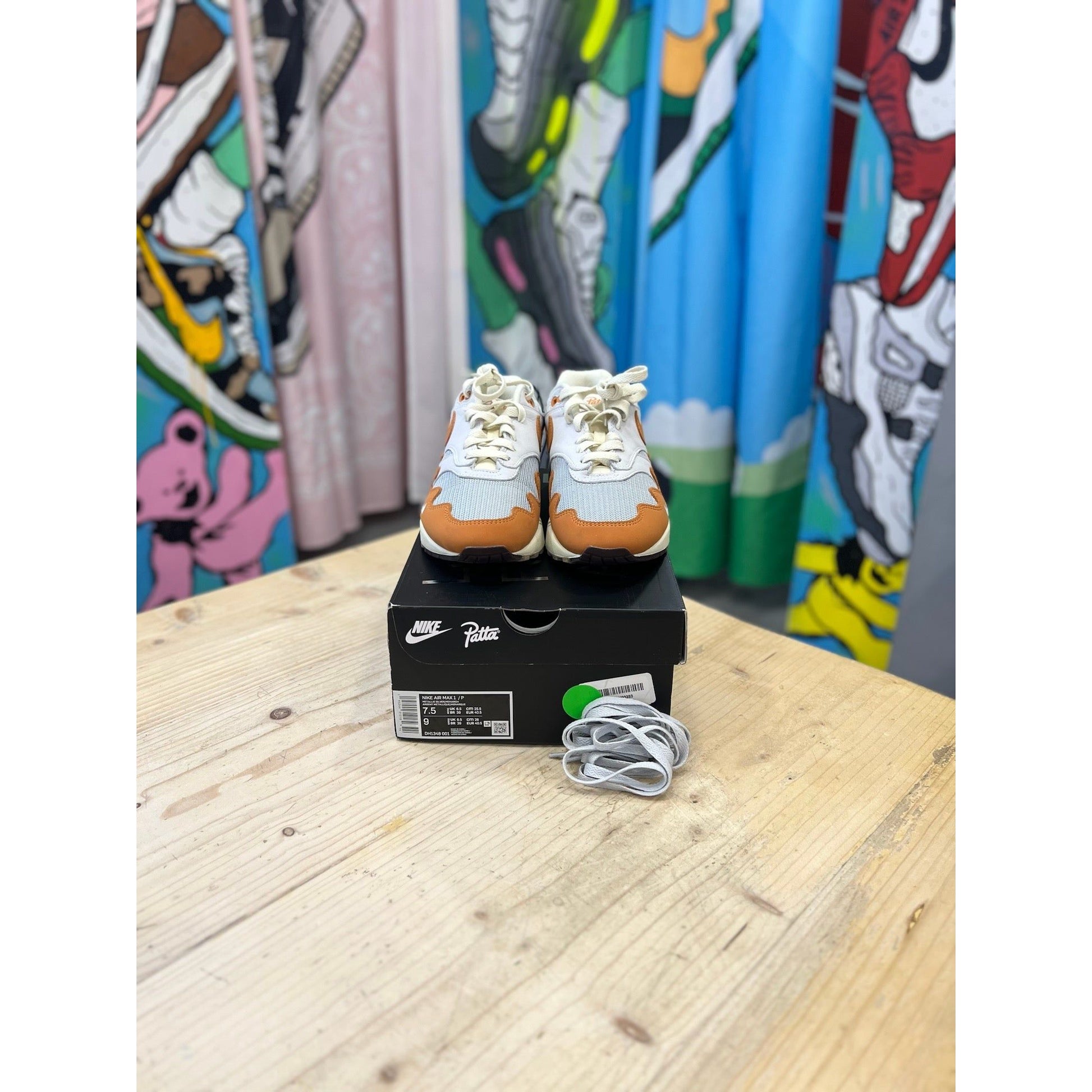 Air Max 1 Patta Monarch UK 6.5 by Nike in Uncategorized. Available at KershKicks for £160.00. A must-have for fans of Nike looking to elevate their style with this Kershkicked.