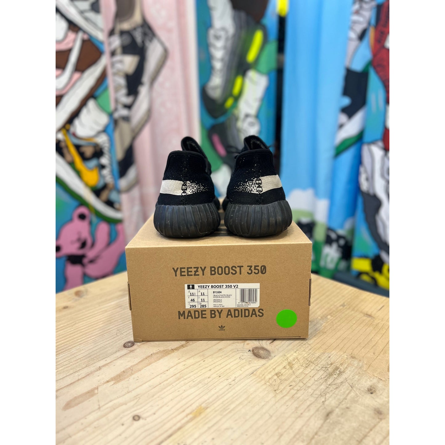 Yeezy 350 v2 Oreo UK11