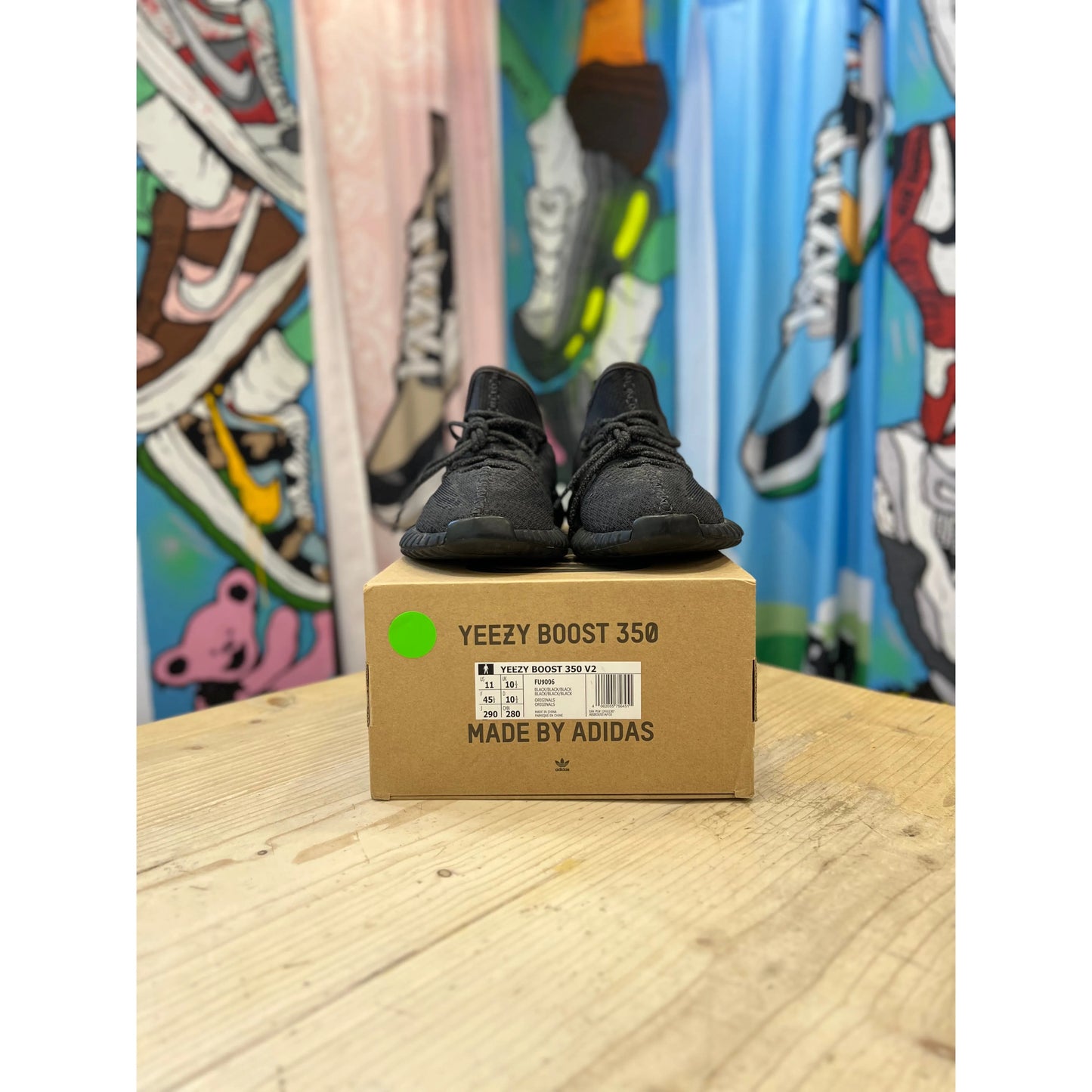 Yeezy 350 static Black UK 10.5