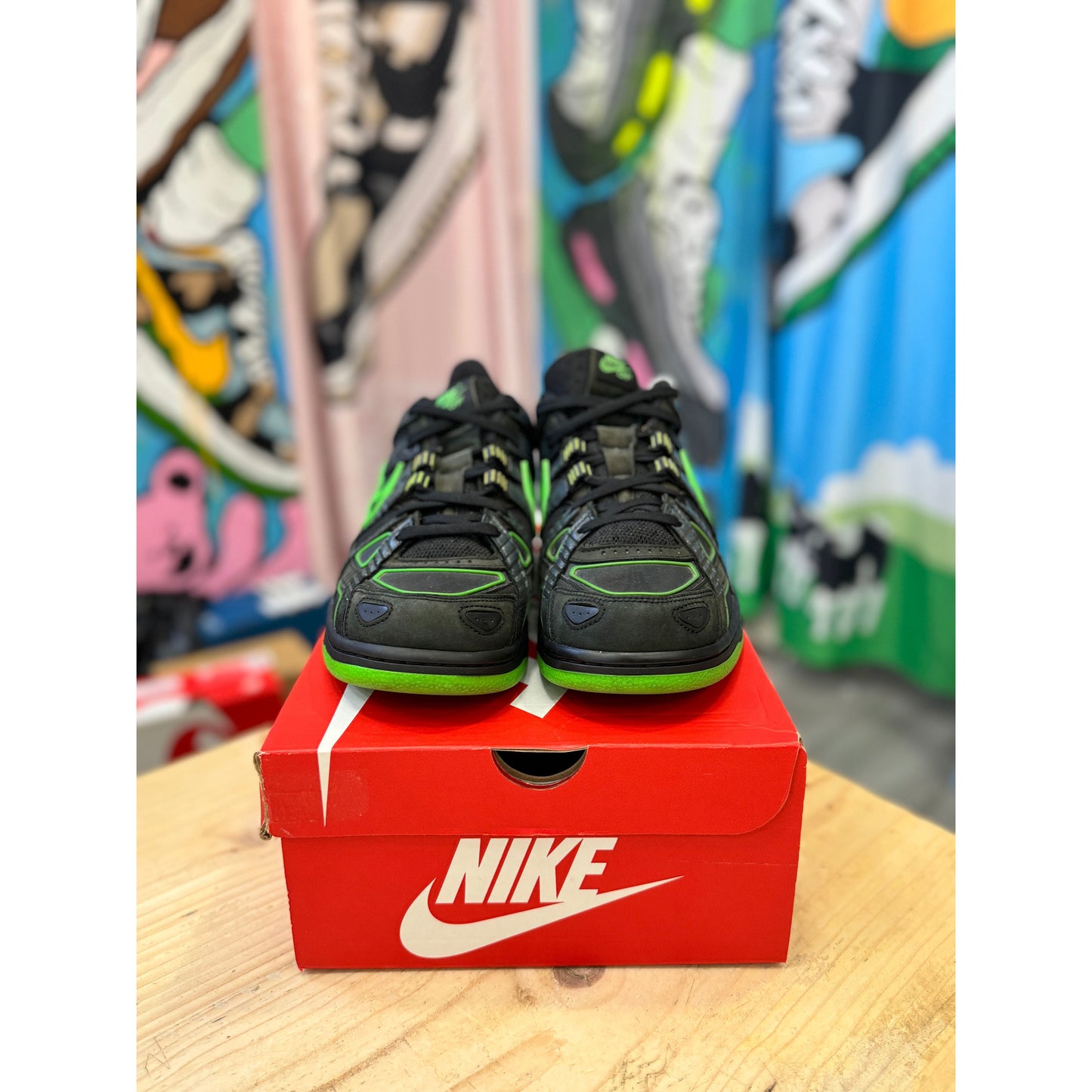 Nike Air Rubber Dunk Off-White Green Strike UK 8.5 by Nike in Shoes. Available at KershKicks for £215.00. A must-have for fans of Nike looking to elevate their style with this Kershkicked.