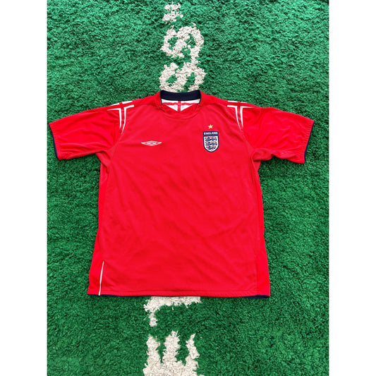 ENGLAND AWAY SHIRT 2004-2006 XL by KershKits in Clothing. Available at KershKicks for £30.00. A must-have for fans of KershKits looking to elevate their style with this Kits.