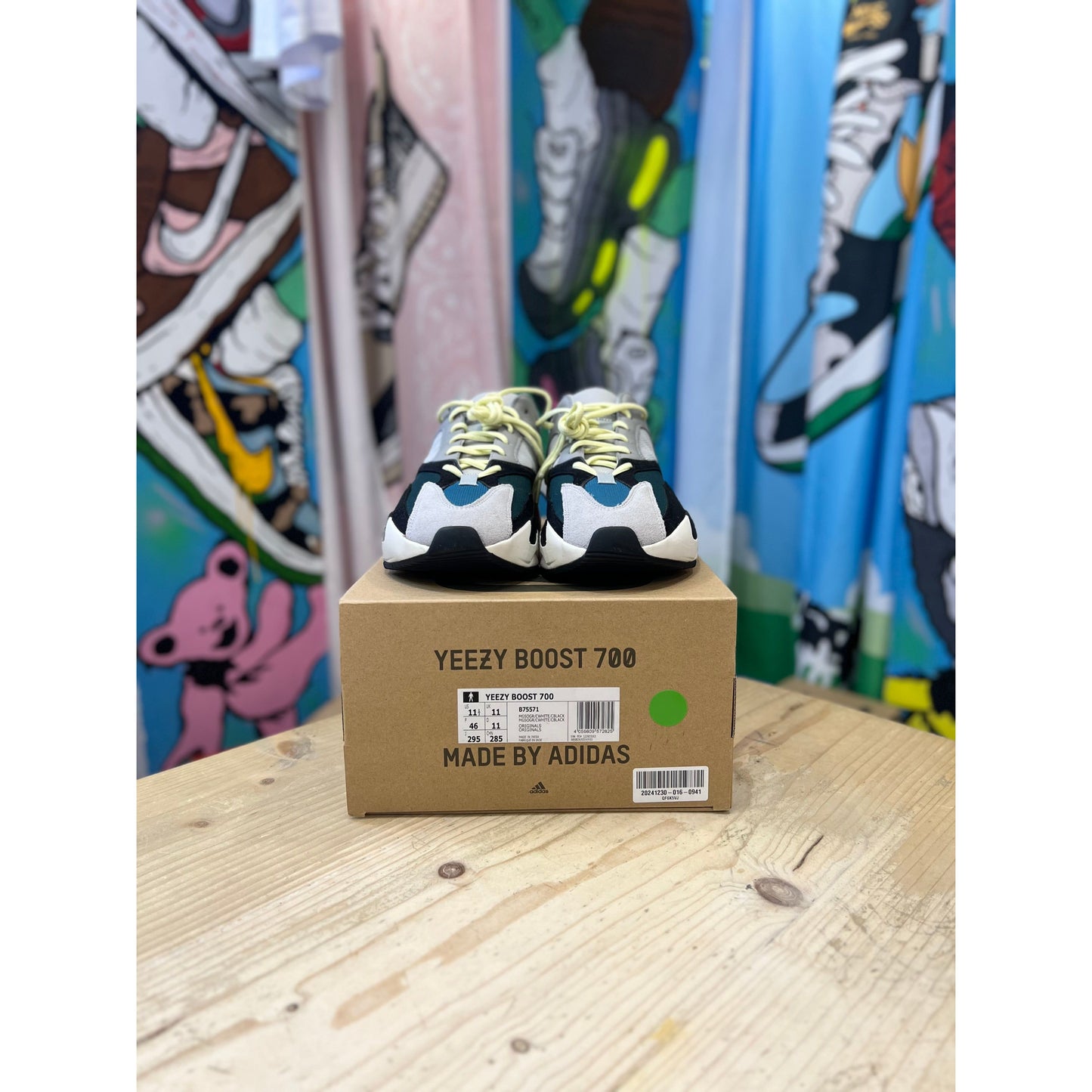 Yeezy 700 Wave Runner UK11