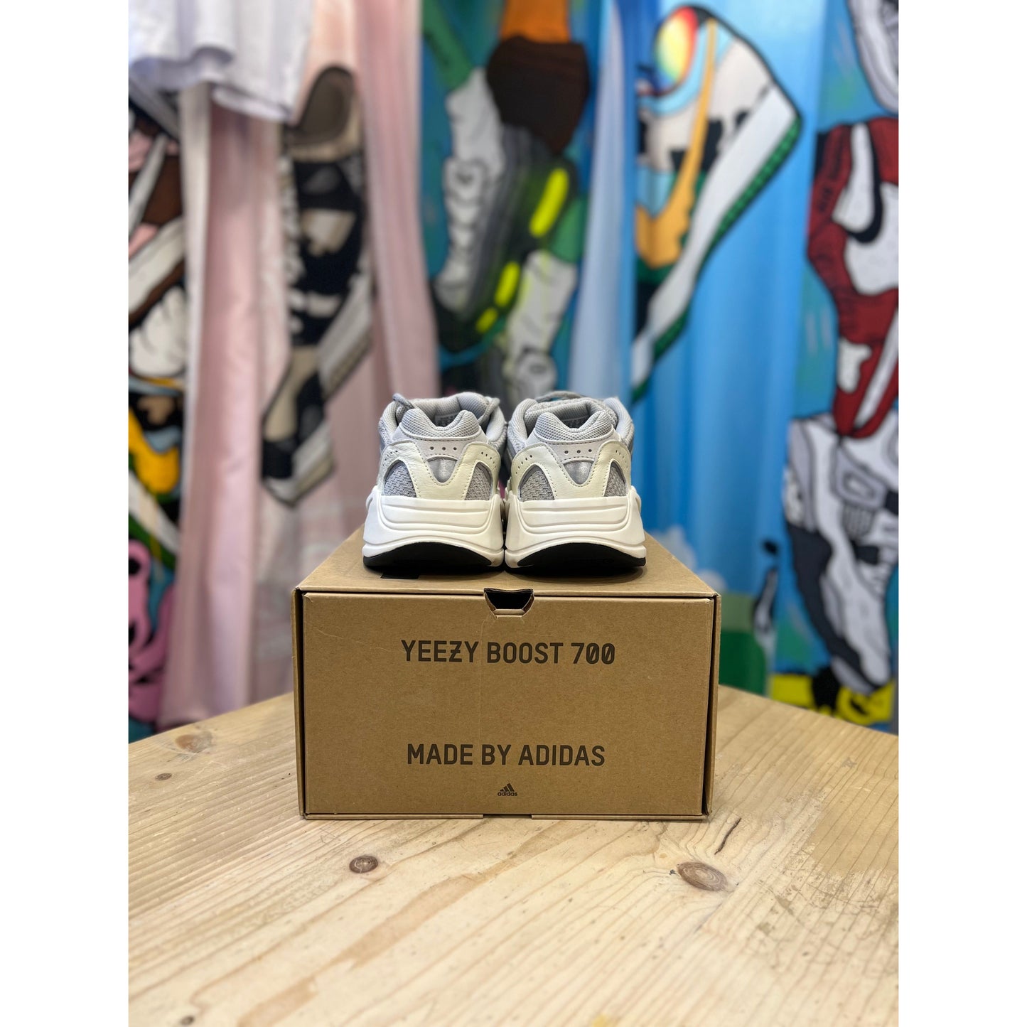 Yeezy 700 Static UK 9