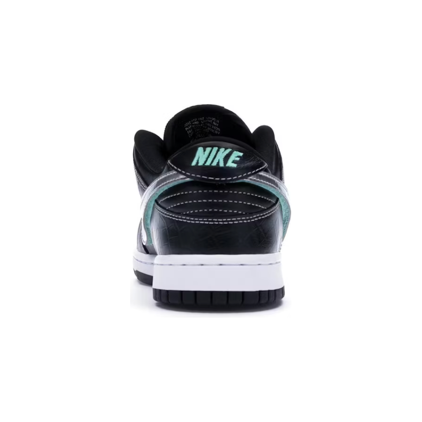 Nike SB Dunk Low Diamond Supply Co. Black Diamond by Nike in Uncategorized. Available at KershKicks for £395.00. A must-have for fans of Nike looking to elevate their style with this Shoes.