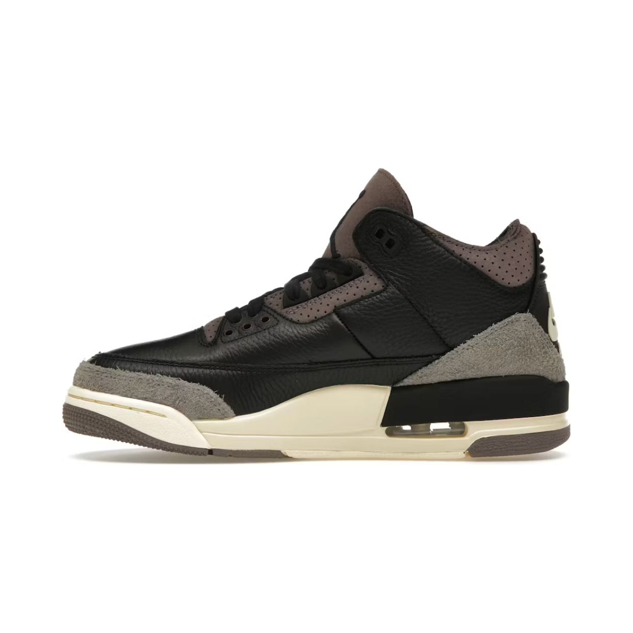 Jordan 3 Retro OG SP A Ma Maniére While You Were Sleeping (Women's) by Jordan's in Uncategorized. Available at KershKicks for £265.50. A must-have for fans of Jordan's looking to elevate their style with this Shoes.