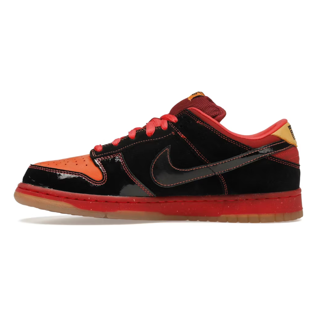 Nike SB Dunk Low Hawaii (2005) by Nike in Shoes. Available at KershKicks for £750.00. A must-have for fans of Nike looking to elevate their style with this Shoes.