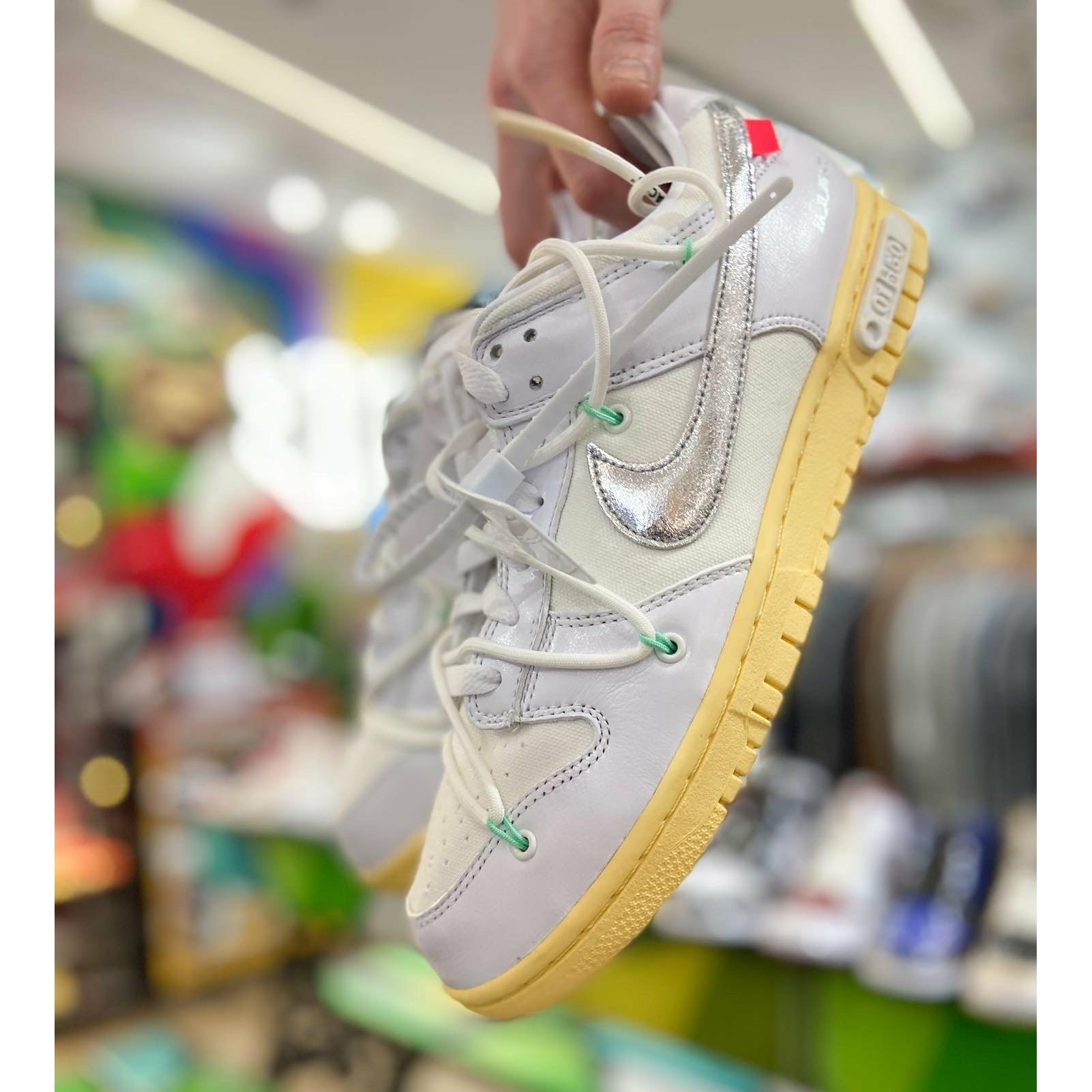 off-white nike dunk low lot 1