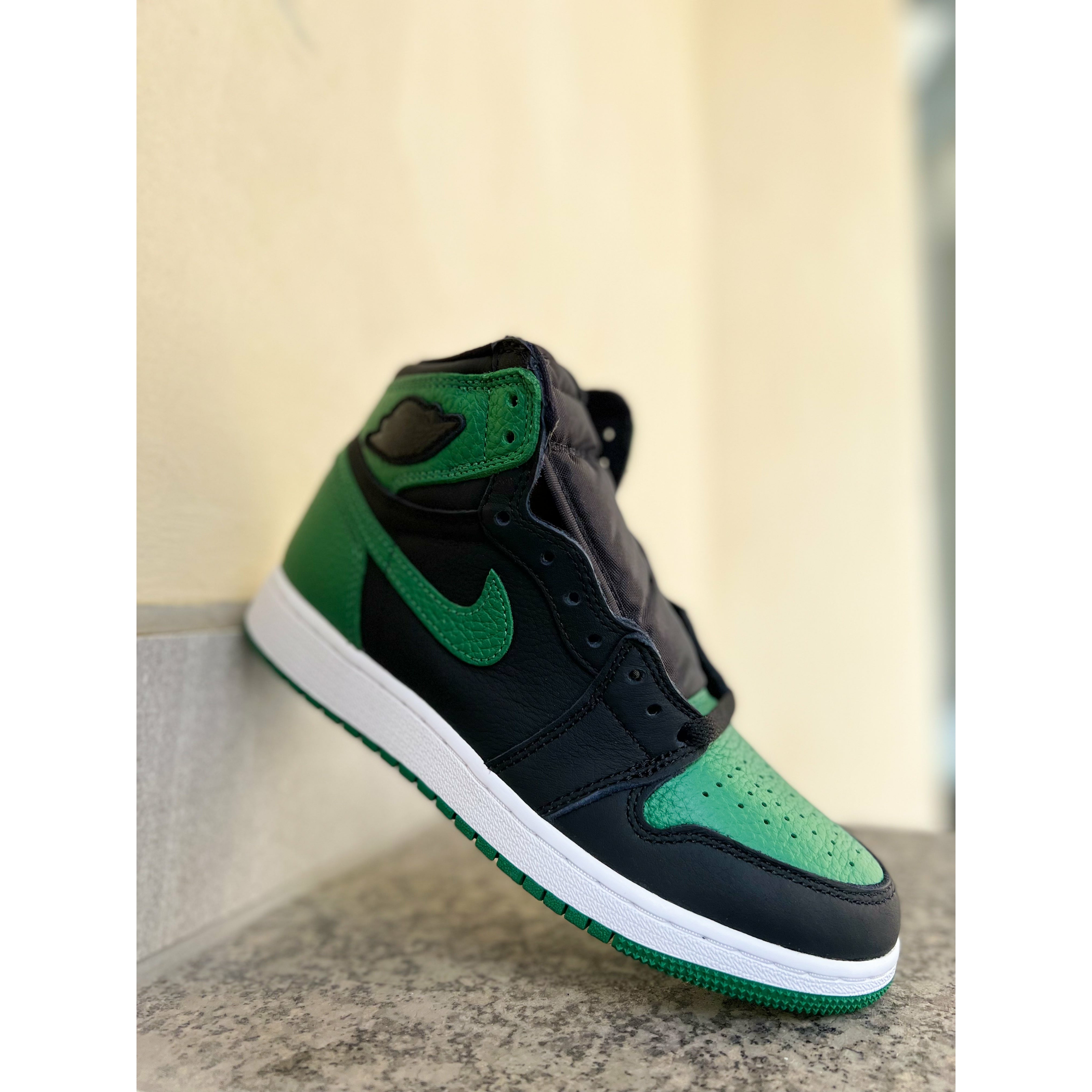 Jordan 1 Retro High Pine Green Black