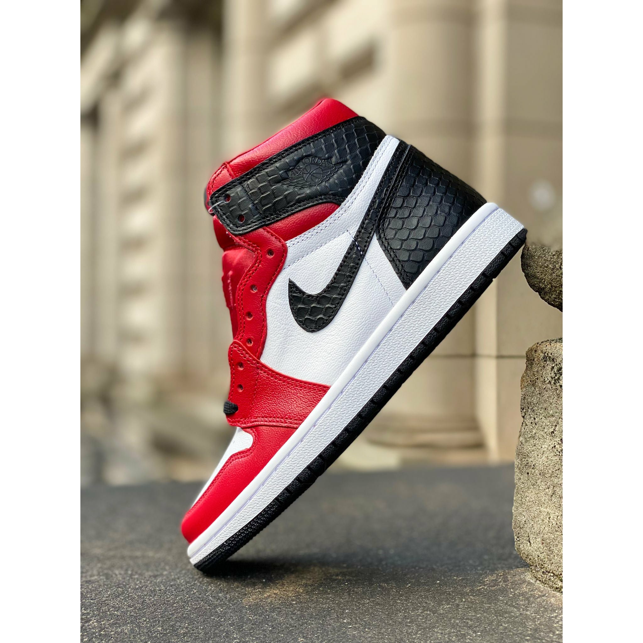 Jordan 1 deals snake