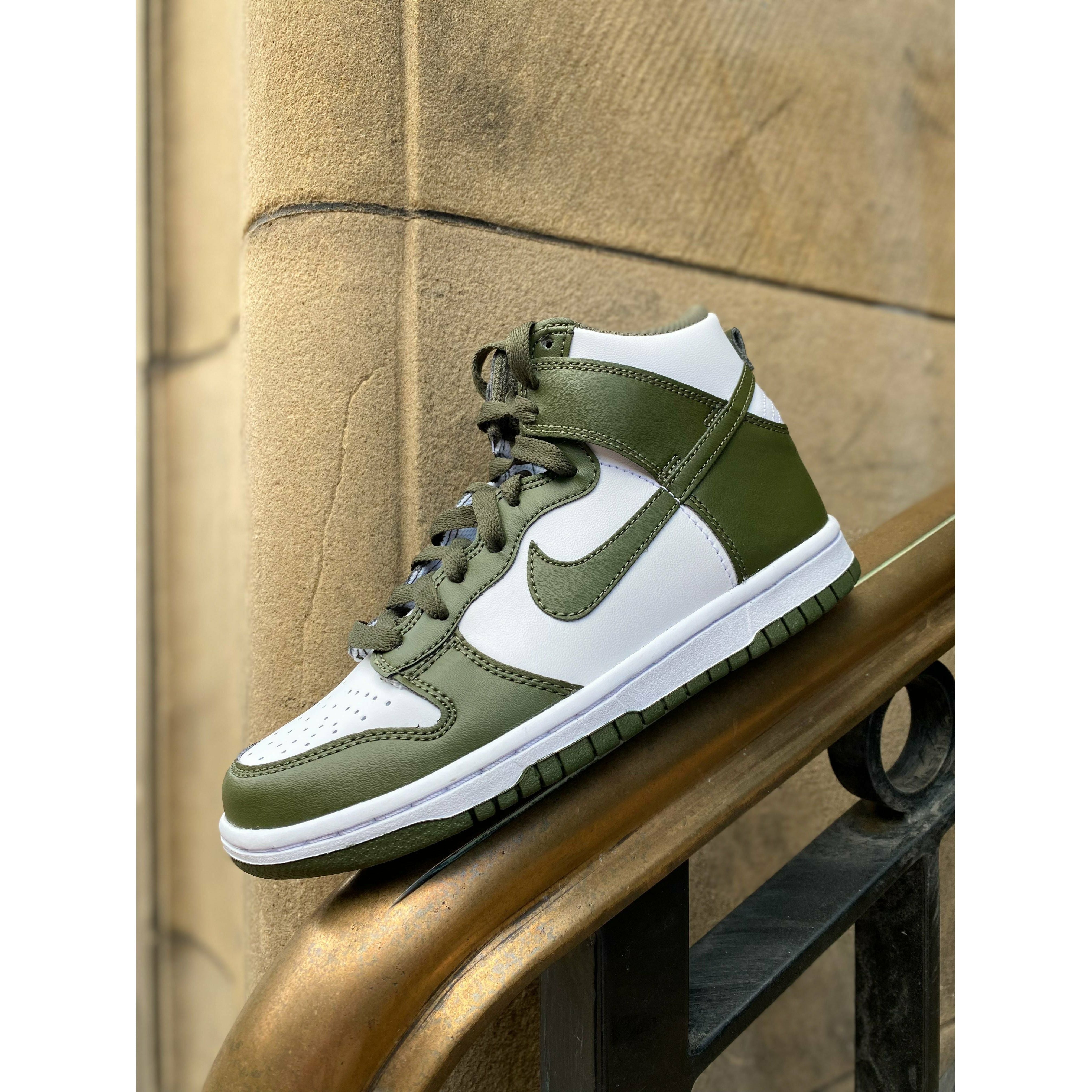 Nike high dunk khaki outlet gs