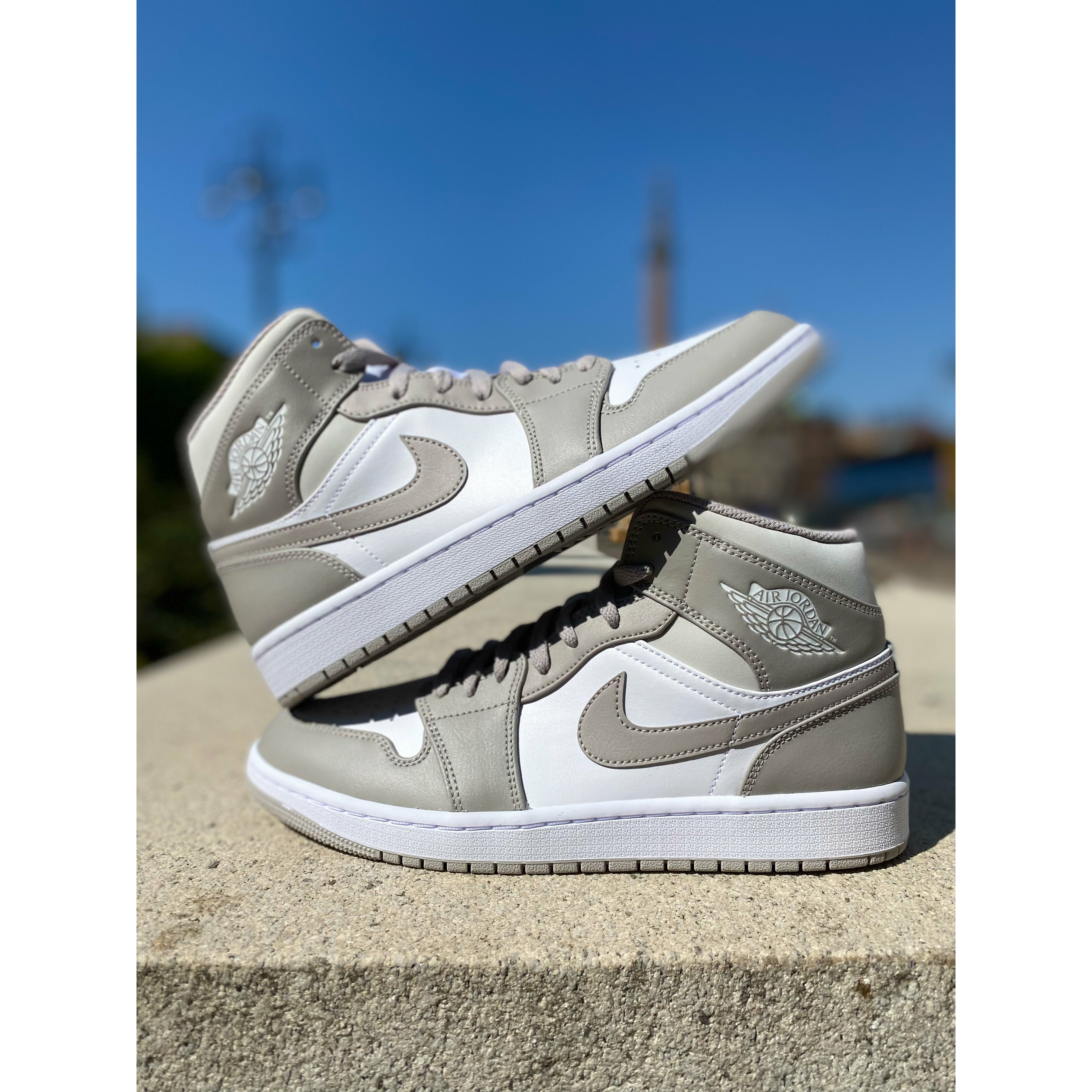 Air Jordan outlet 1 Mid Shoes