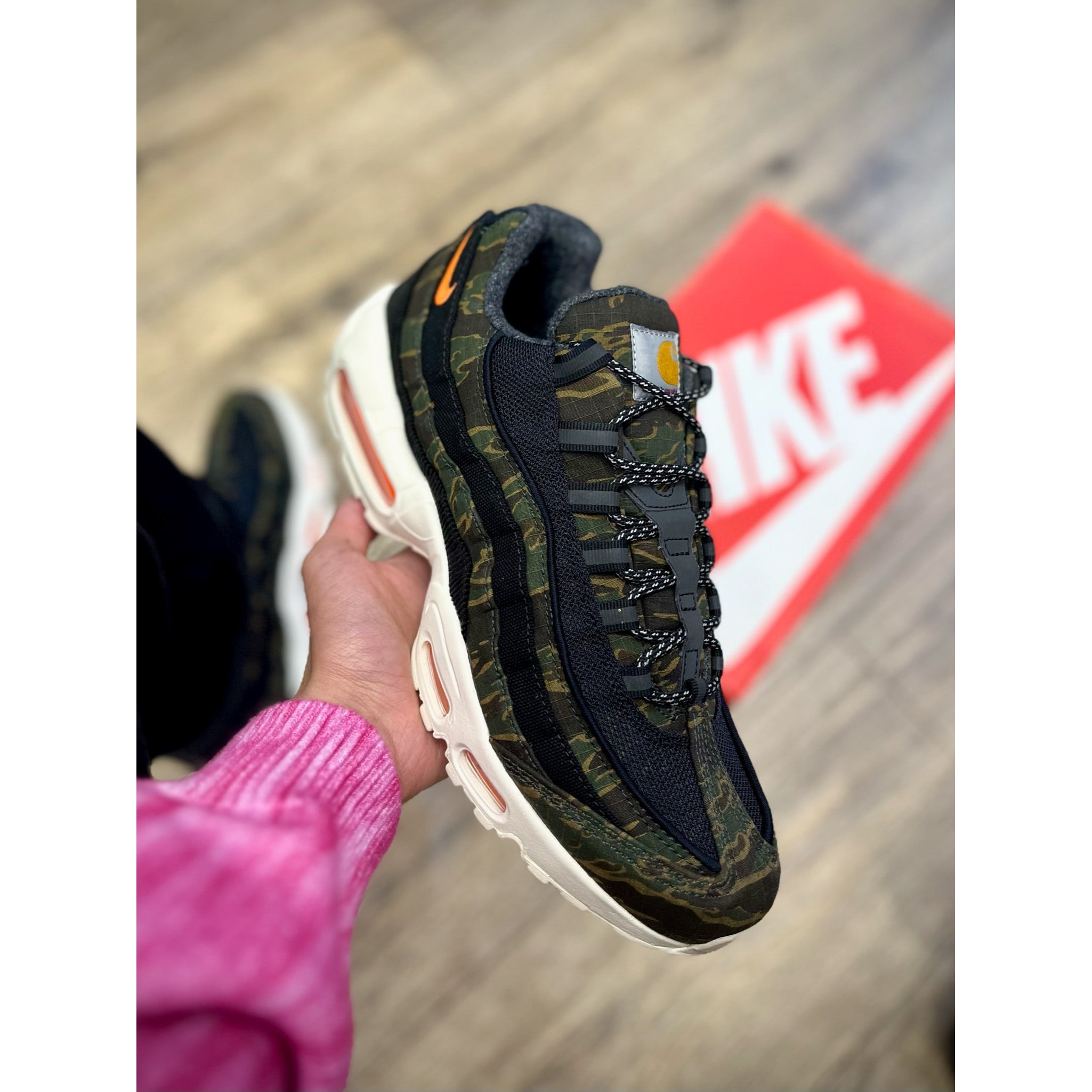 Carhartt x nike air hot sale max 95 camo green